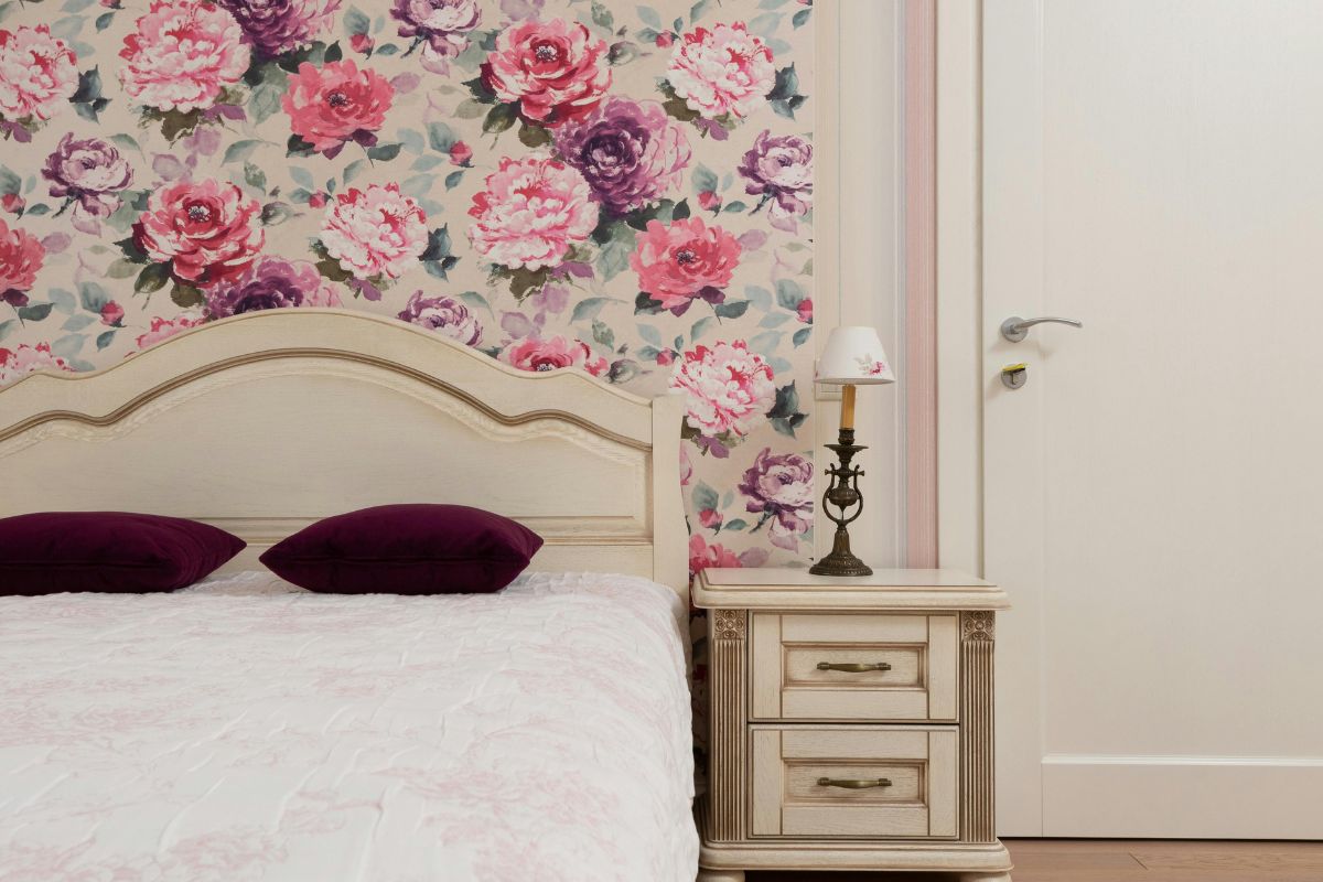 La tendance du papier peint toile de jouy pour votre chambre