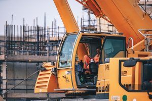 Se former à la grue mobile : un parcours complet pour la sécurité et la certification